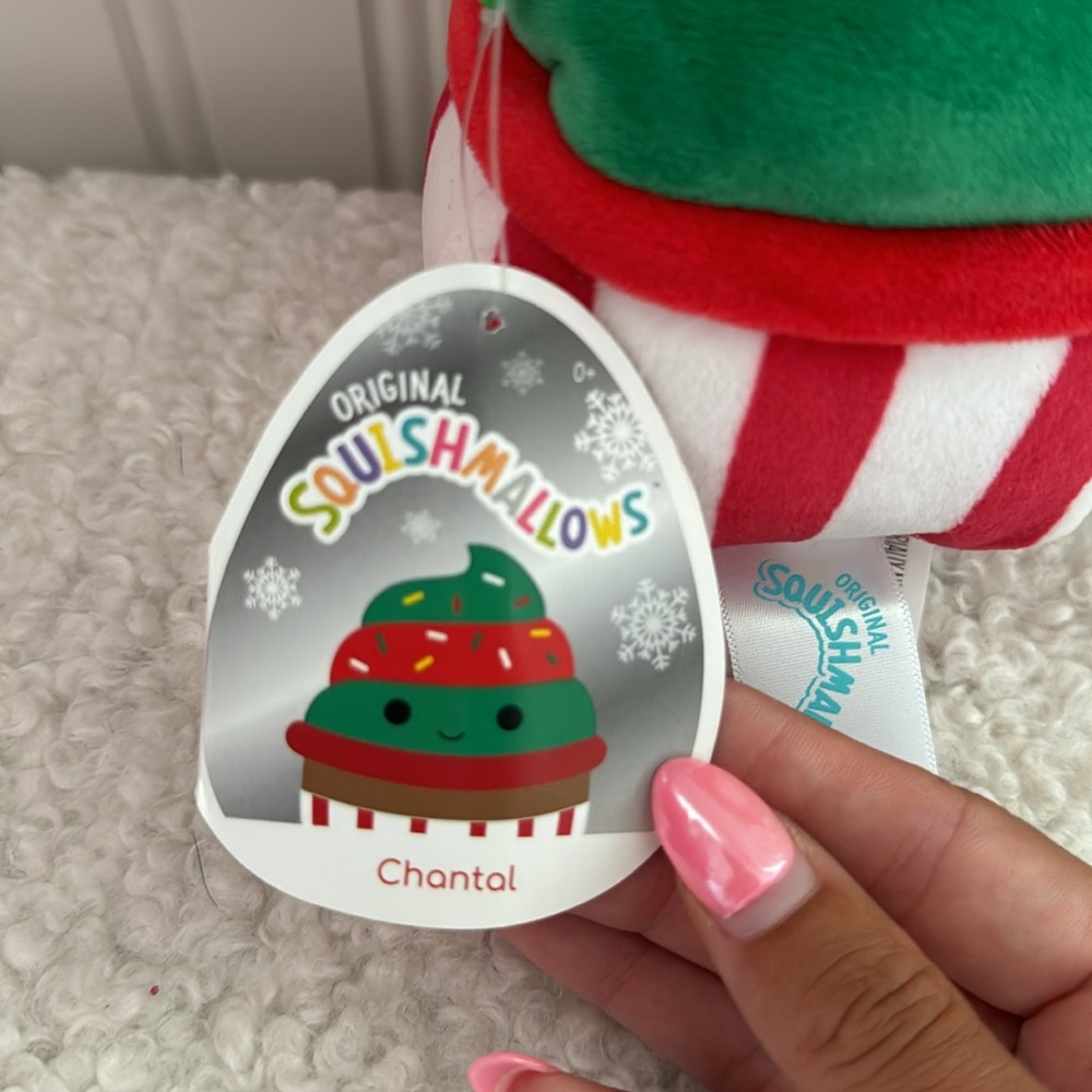 Chantal the Christmas Cupcake Squishmallow - Picture 3 of 3